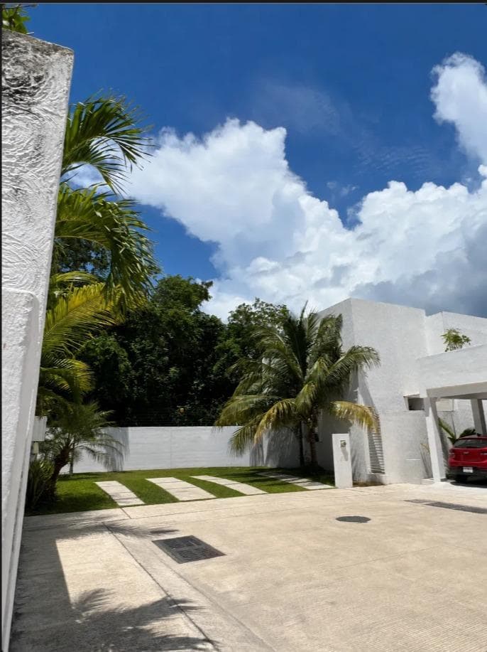 HOUSE FOR SALE WITH EXTRA LAND - LA JOYA RESIDENTIAL COMPLEX