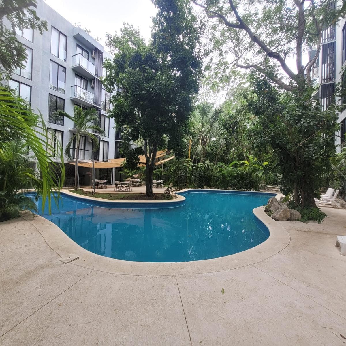 Furnished 2-Bedroom Apartment in Riviera Towers 3