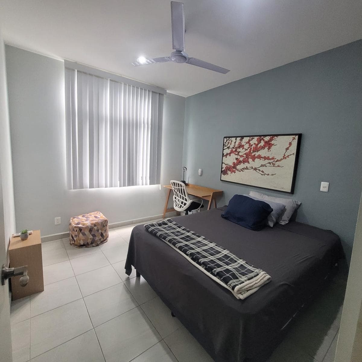 Furnished 2-Bedroom Apartment in Riviera Towers 3