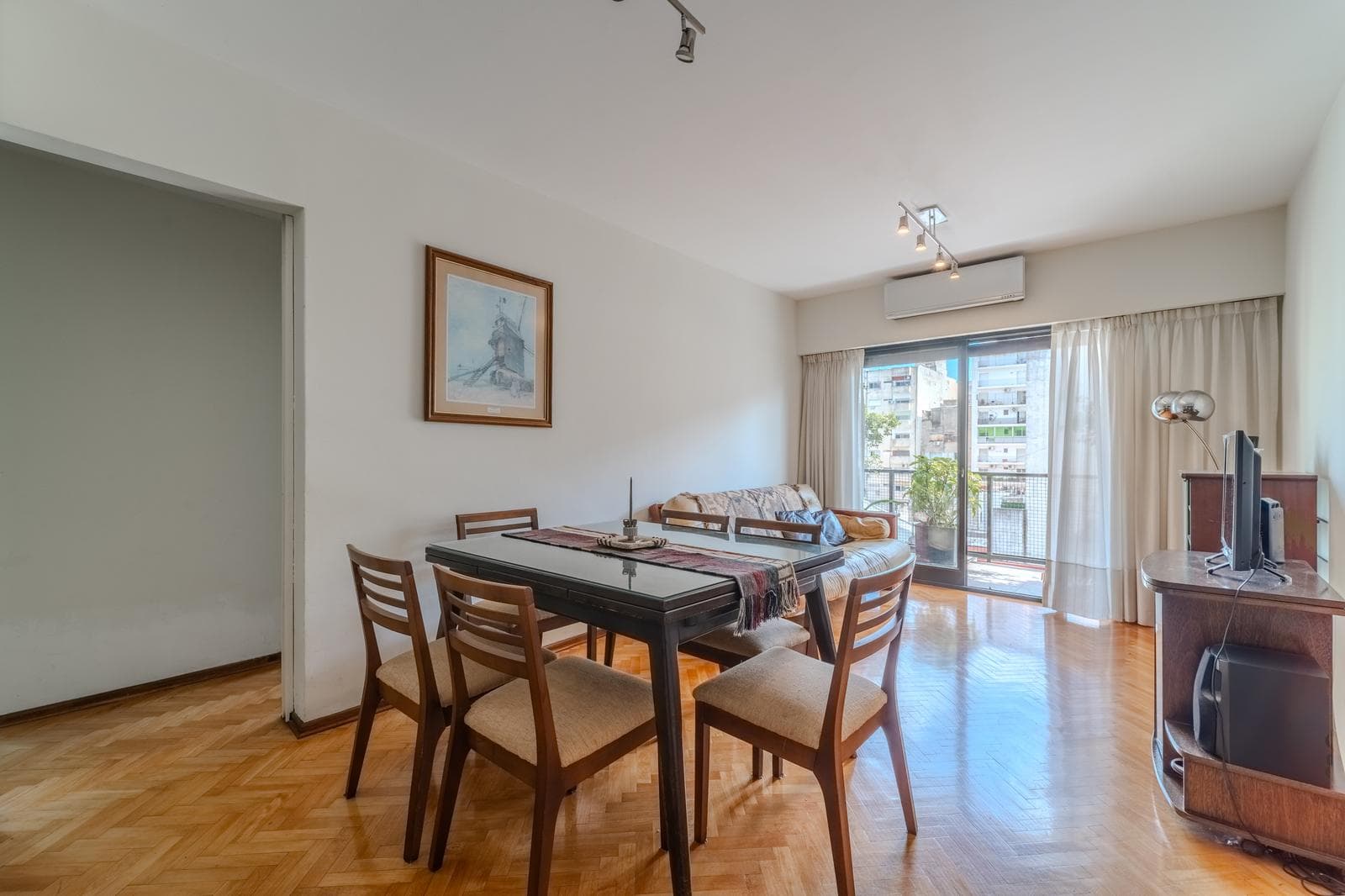 For Sale: Bright 3-room apartment with a separate room with a bathroom | Full-length balcony | University District | Balvanera
