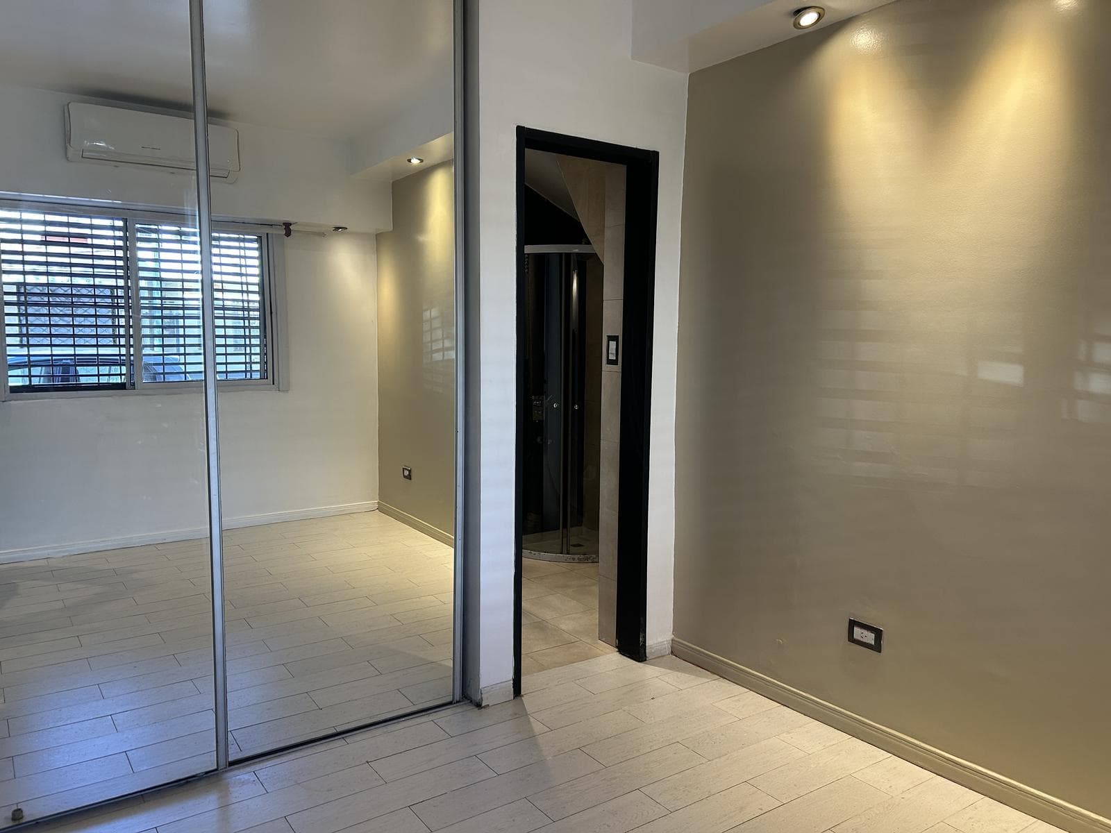 2-Room Duplex Apartment for Rent | No Maintenance Fees | Florida, Vicente López