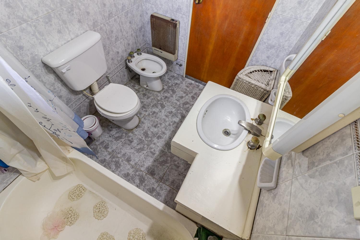 6-room house for sale in downtown Merlo