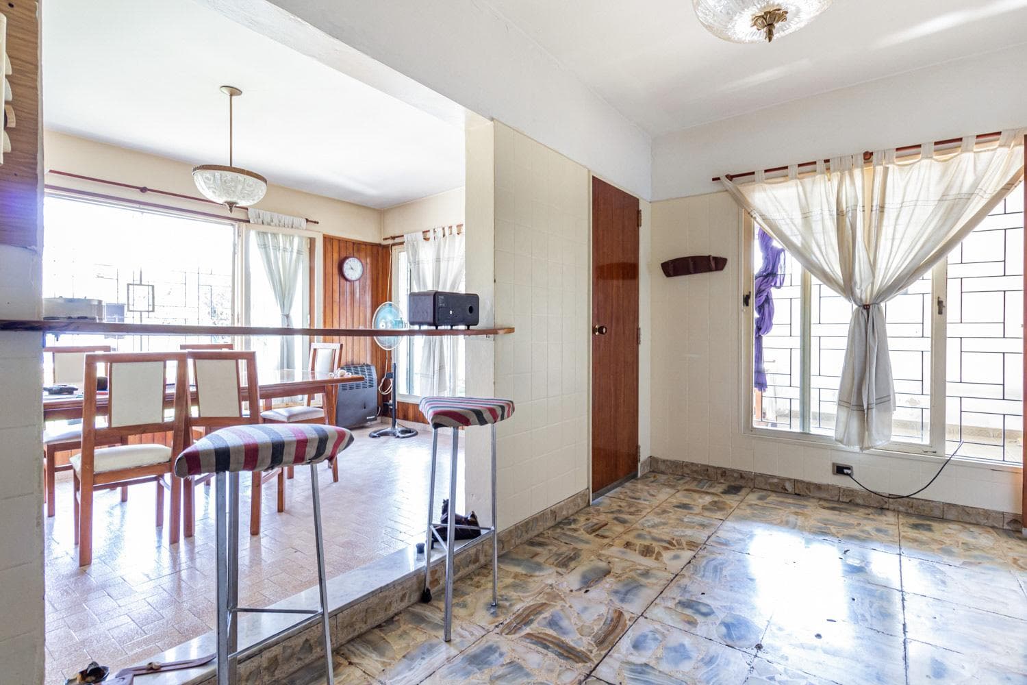 6-room house for sale in downtown Merlo