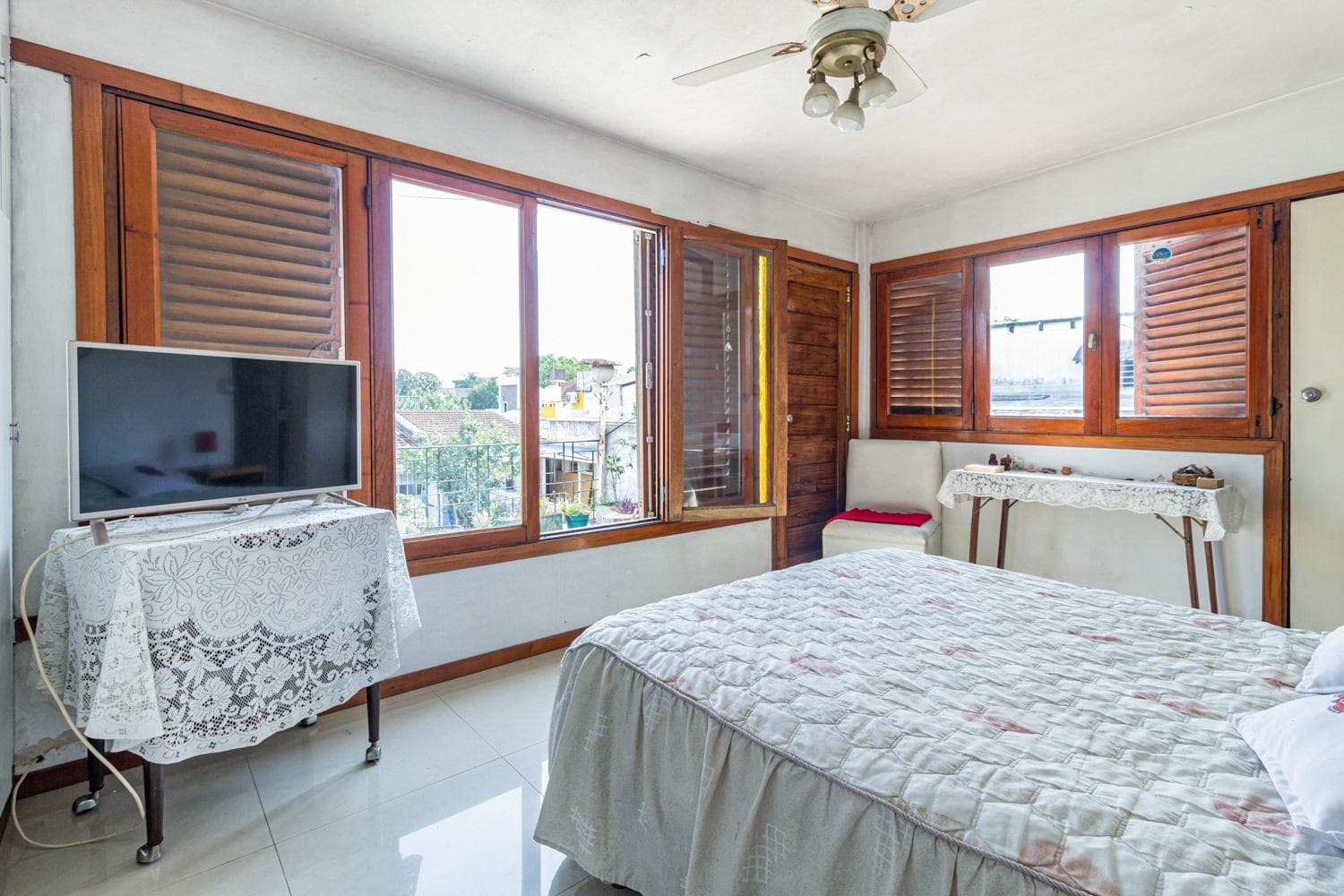 6-room house for sale in downtown Merlo