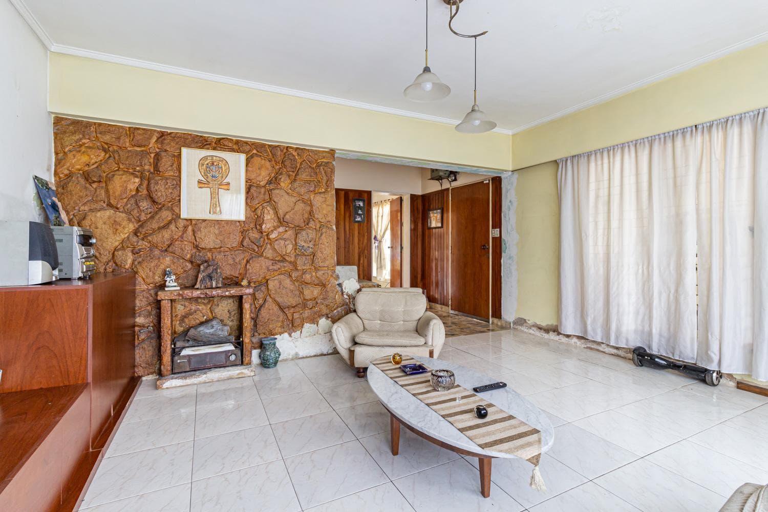 6-room house for sale in downtown Merlo