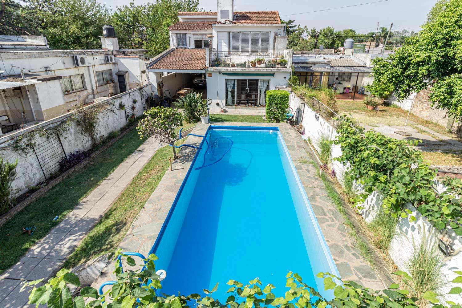 6-room house for sale in downtown Merlo