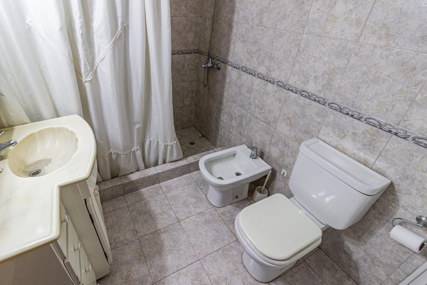 6-room house for sale in downtown Merlo