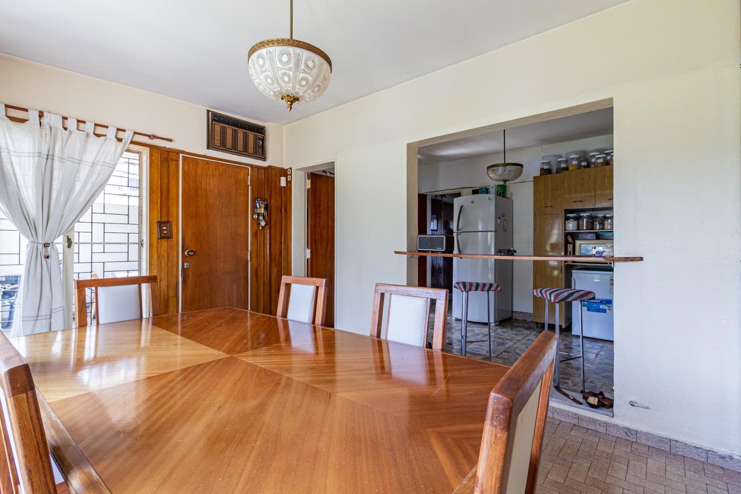 6-room house for sale in downtown Merlo
