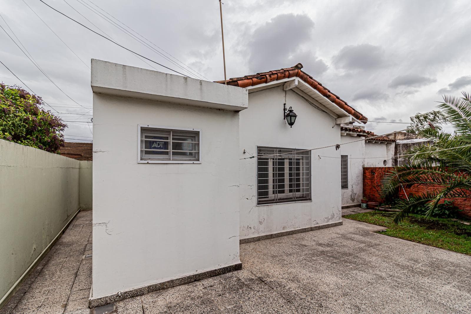 3-Bedroom House for Sale, Eligible for Mortgage, Ituzaingó Norte