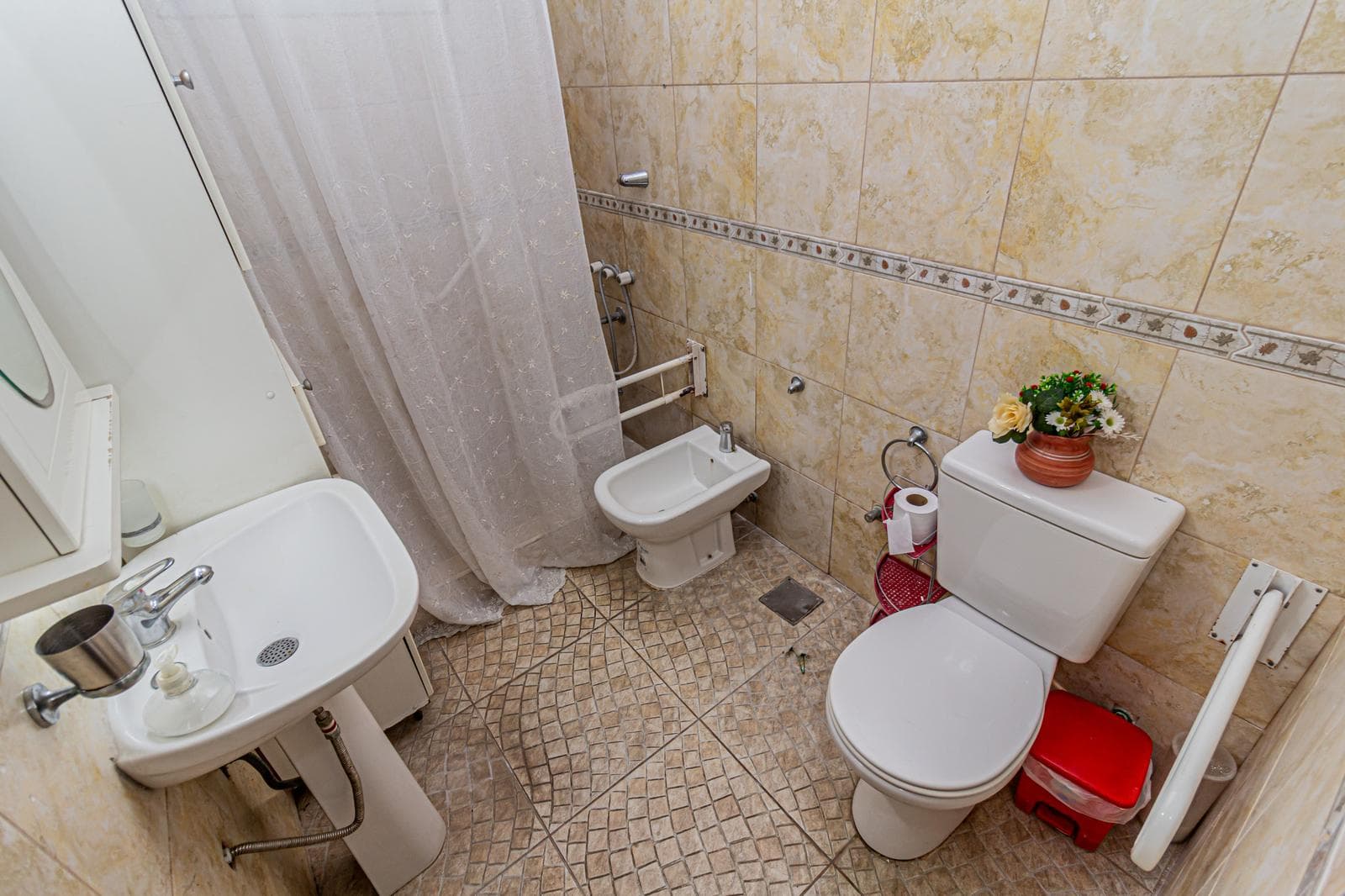 3-Bedroom House for Sale, Eligible for Mortgage, Ituzaingó Norte