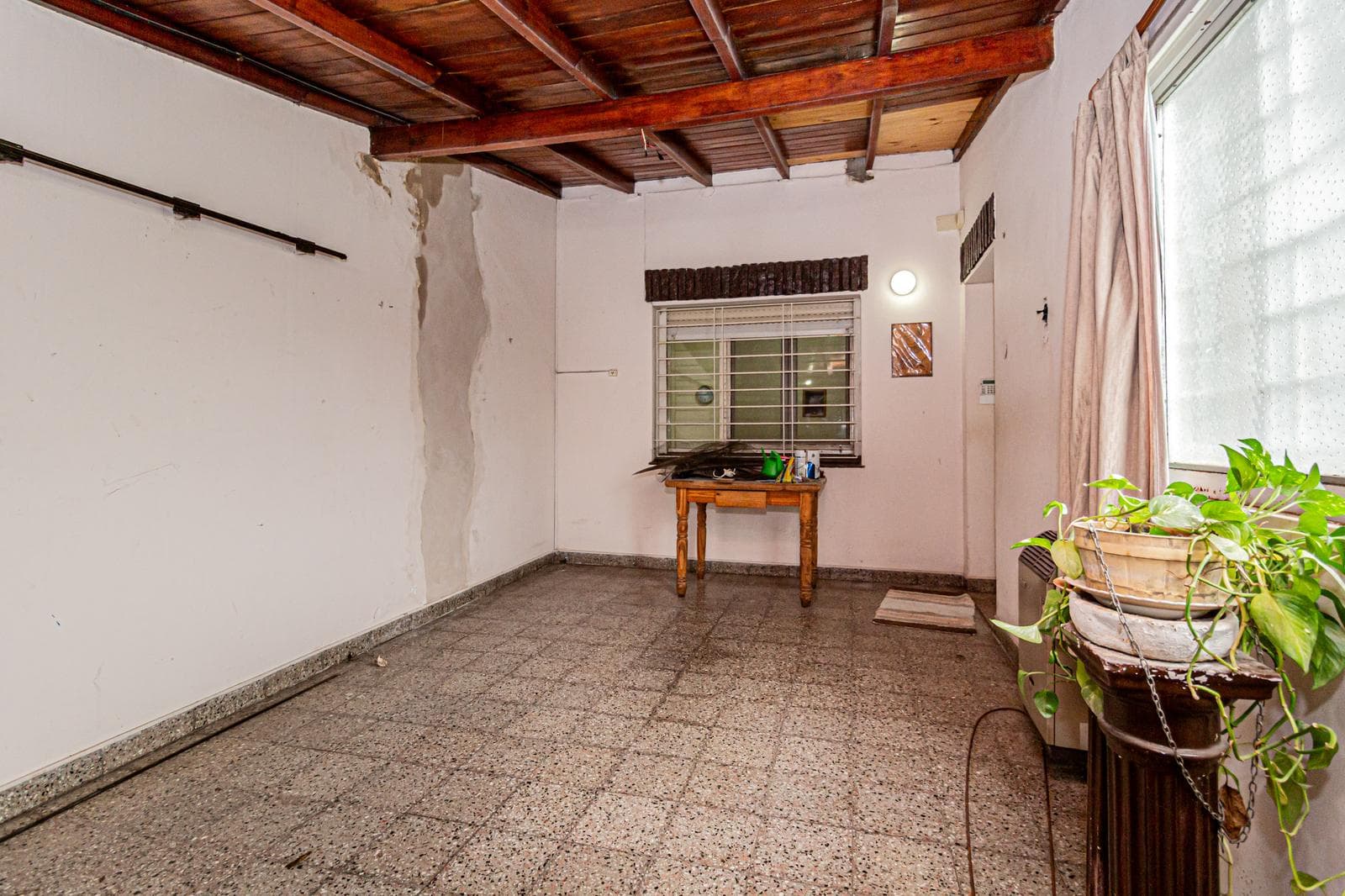 3-Bedroom House for Sale, Eligible for Mortgage, Ituzaingó Norte