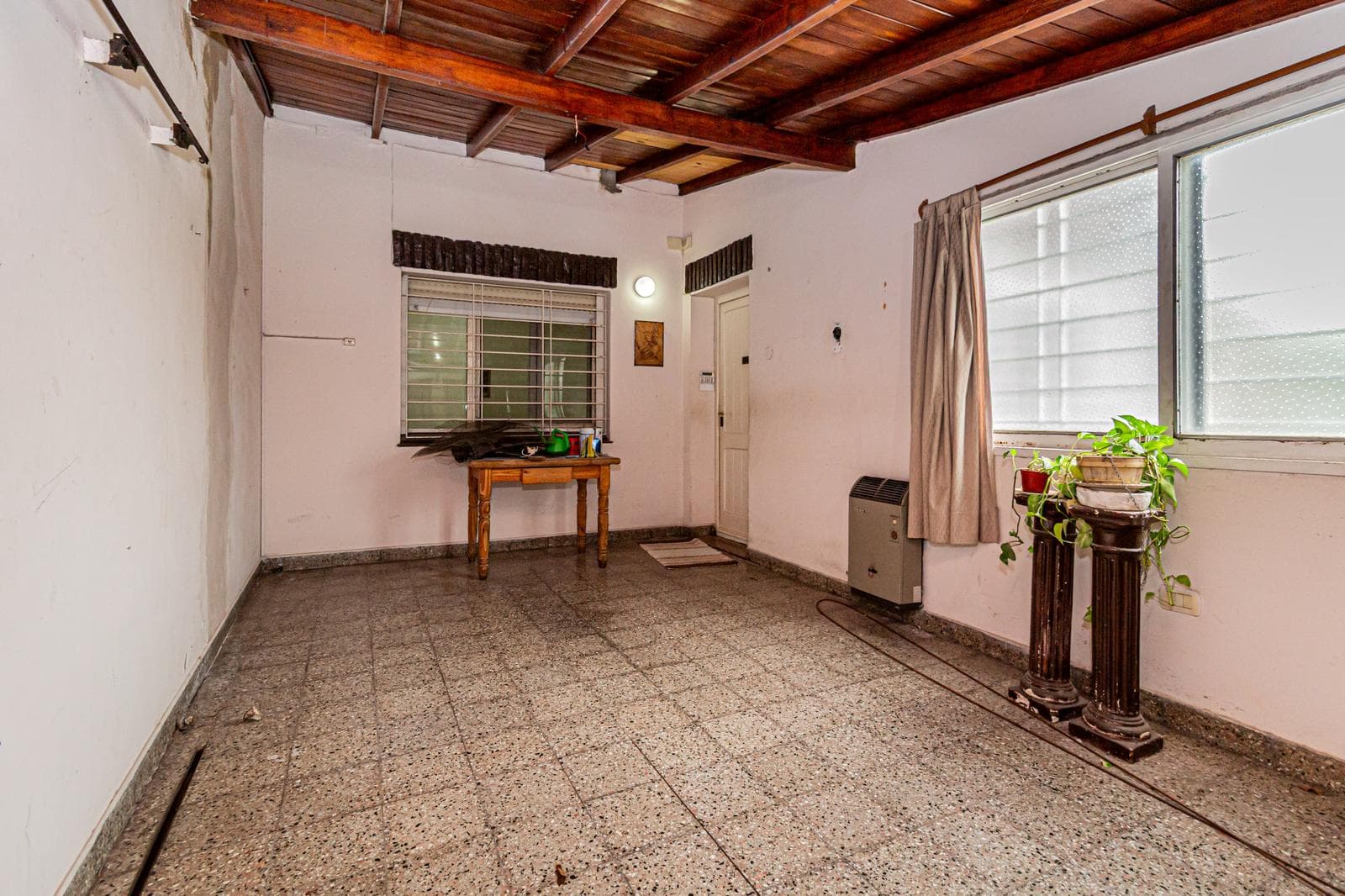 3-Bedroom House for Sale, Eligible for Mortgage, Ituzaingó Norte