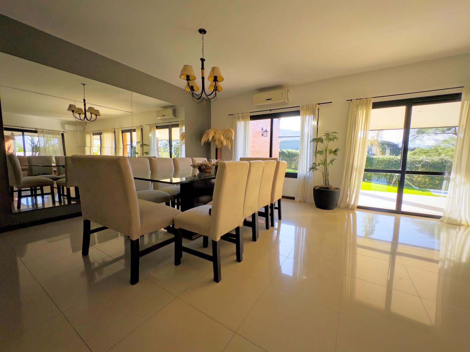 House in Countries/Gated Community (Yerba Buena)
