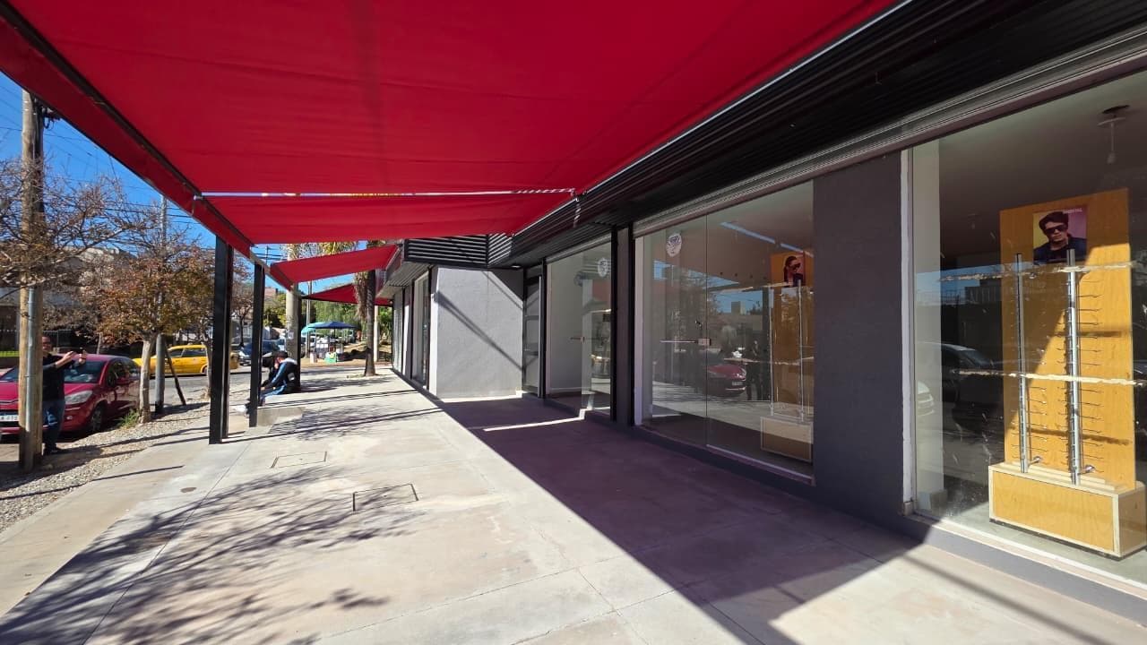 Commercial Space Across from the Vélez Sarsfield Clinic | 35 m² plus Expansion