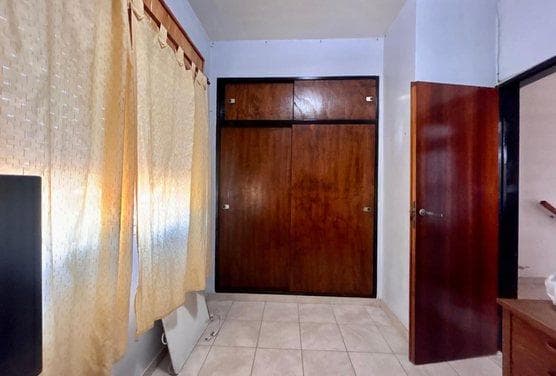 4-bedroom house + 3-bedroom house + commercial space in Jose Clemente Paz