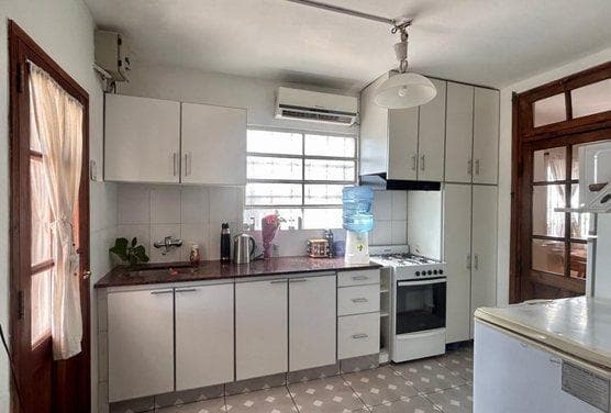 4-bedroom house + 3-bedroom house + commercial space in Jose Clemente Paz