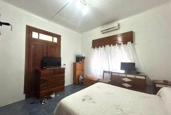 4-bedroom house + 3-bedroom house + commercial space in Jose Clemente Paz