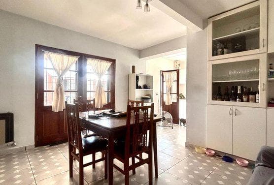 4-bedroom house + 3-bedroom house + commercial space in Jose Clemente Paz