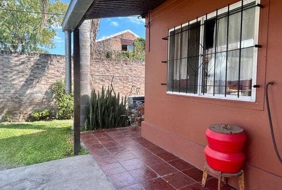 4-bedroom house + 3-bedroom house + commercial space in Jose Clemente Paz
