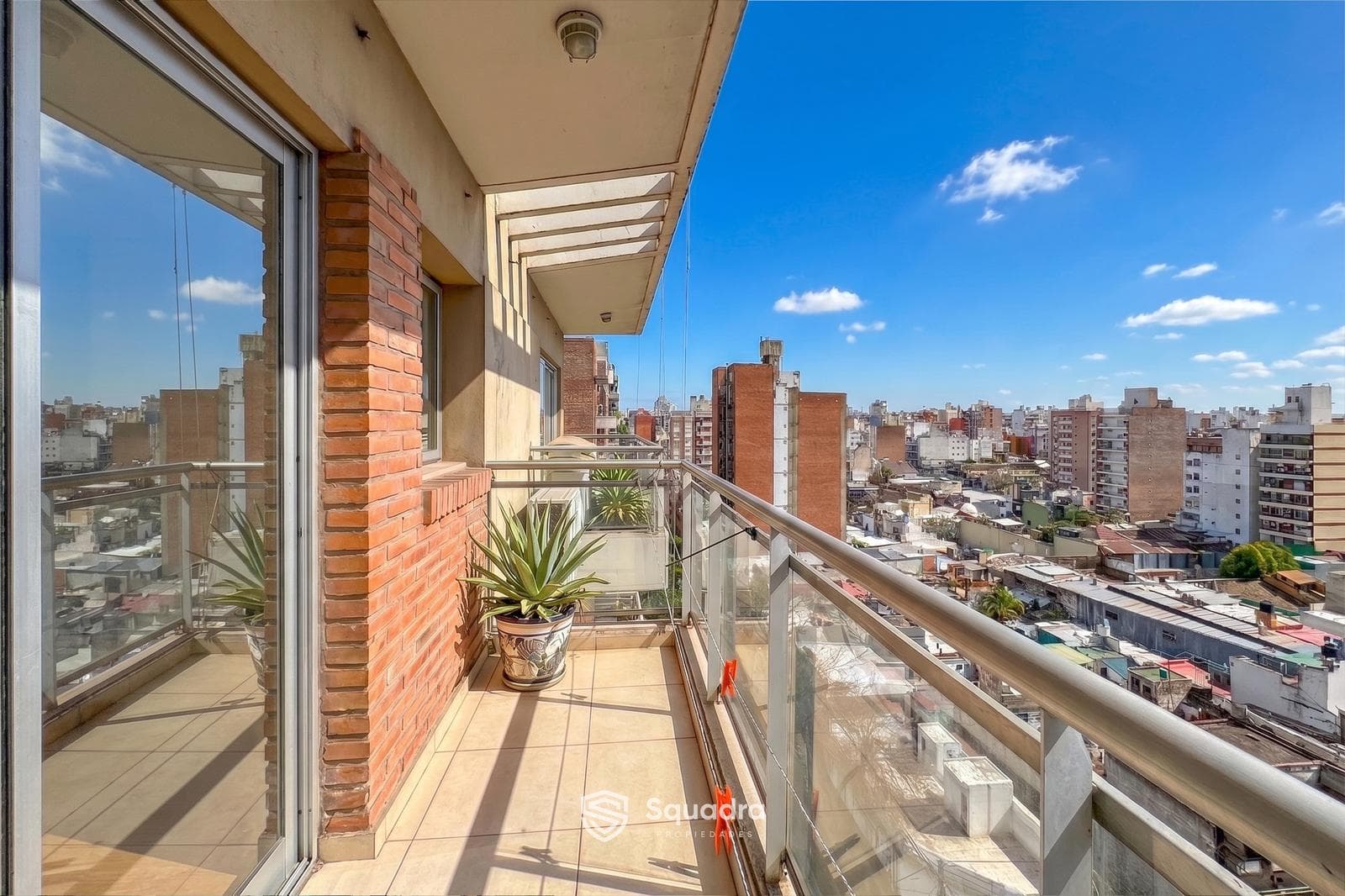 FOR SALE - 2-bedroom apartment with garage - Abasto neighborhood, Rosario - QUALIFIES FOR A MORTGAGE.