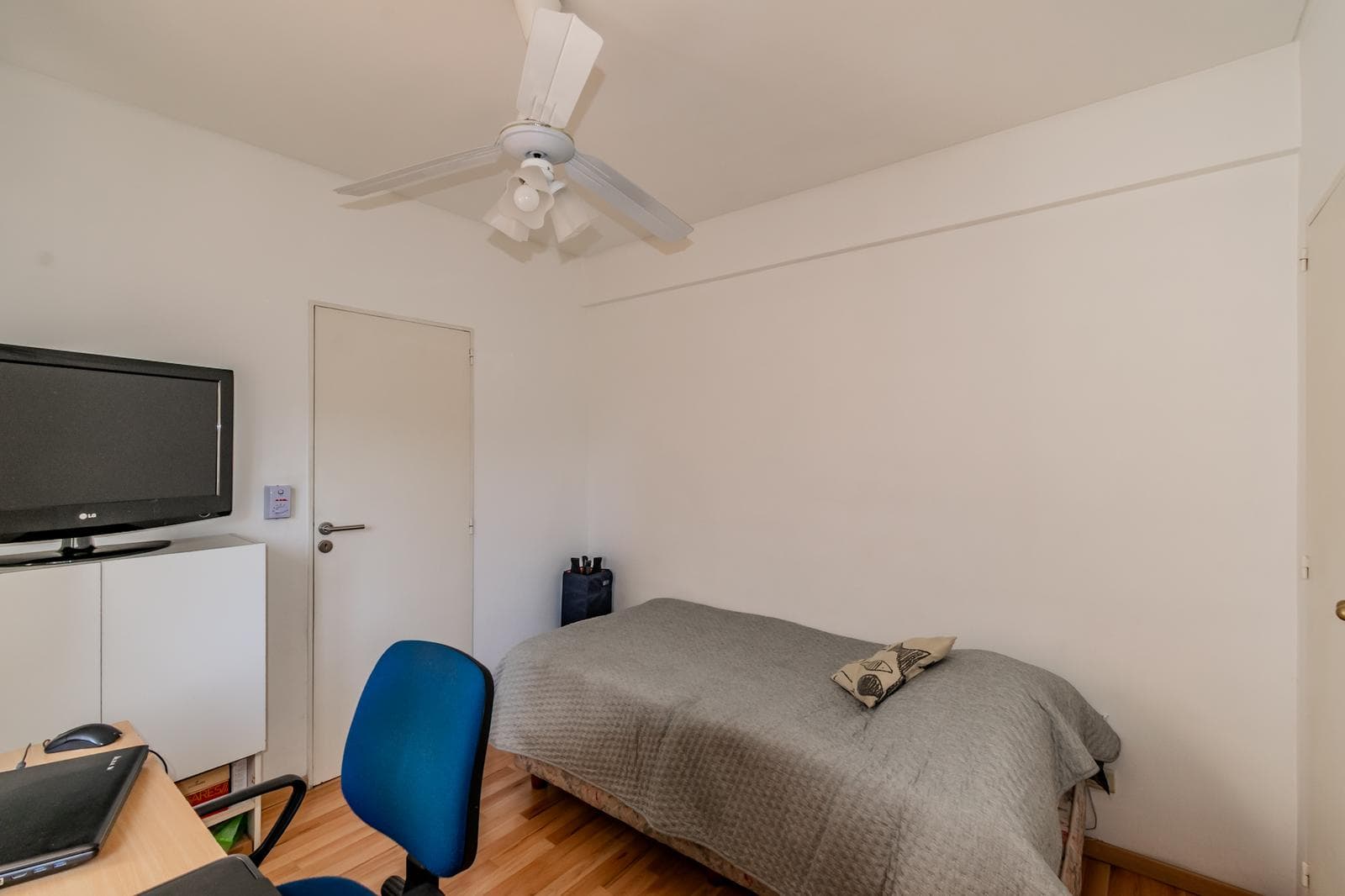 FOR SALE IN PATERNAL: 4-ROOM APARTMENT WITH STORAGE ROOM AND DEDICATED PARKING SPACE