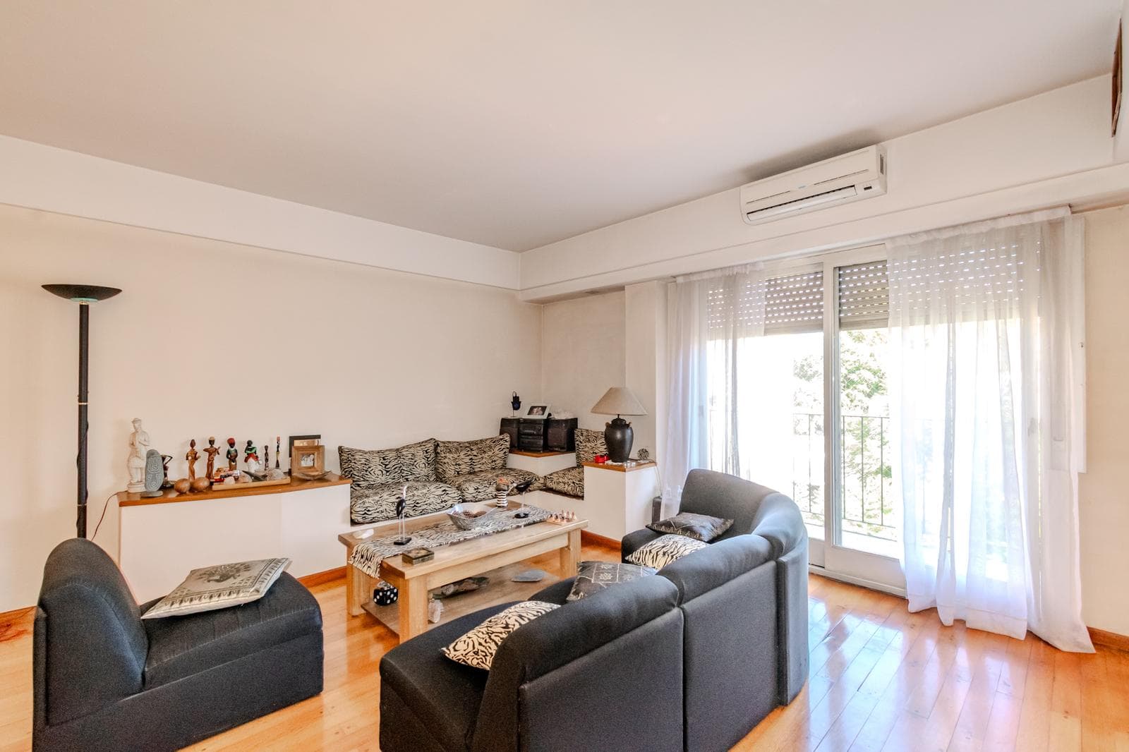 FOR SALE IN PATERNAL: 4-ROOM APARTMENT WITH STORAGE ROOM AND DEDICATED PARKING SPACE