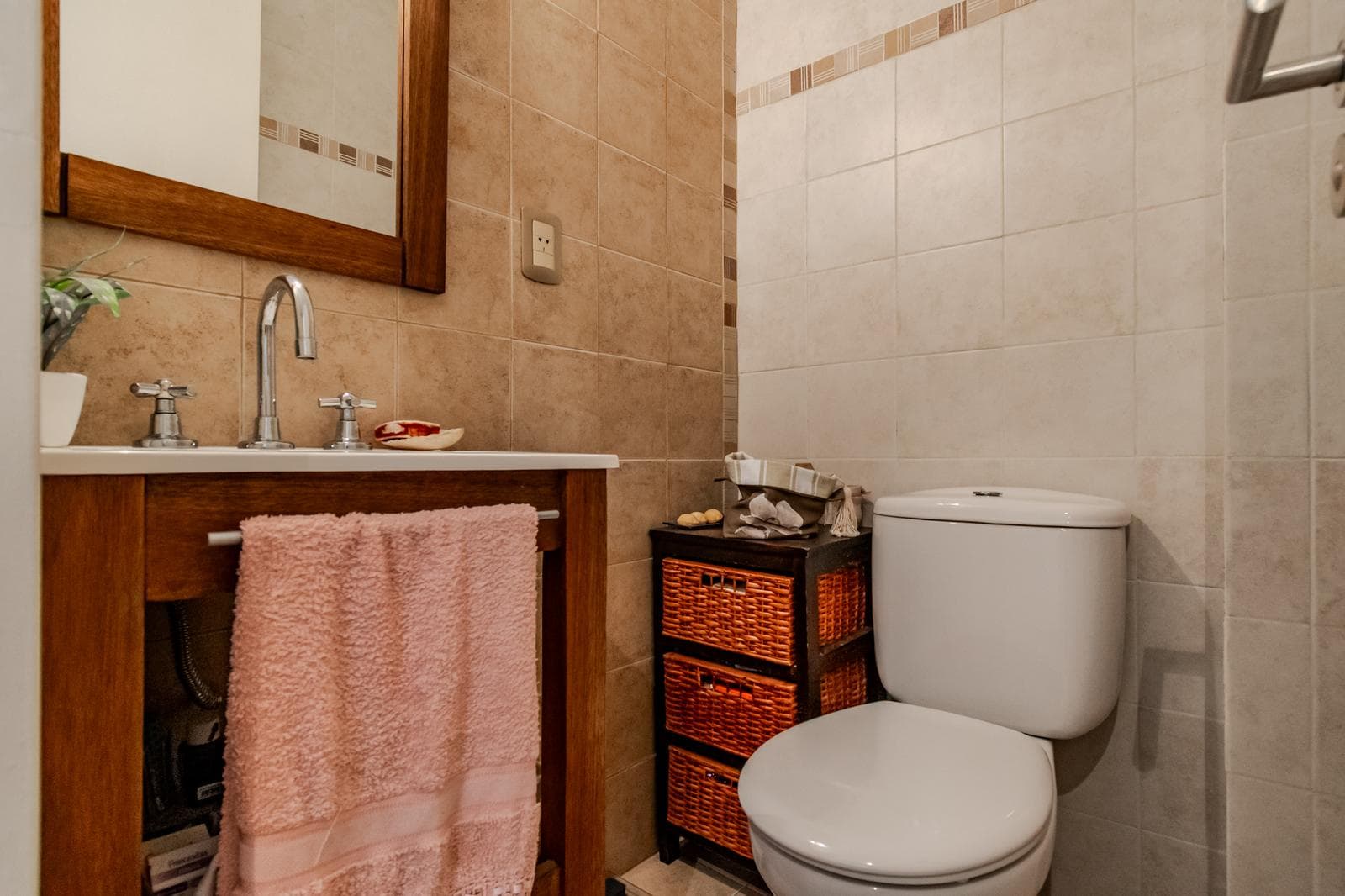 FOR SALE IN PATERNAL: 4-ROOM APARTMENT WITH STORAGE ROOM AND DEDICATED PARKING SPACE