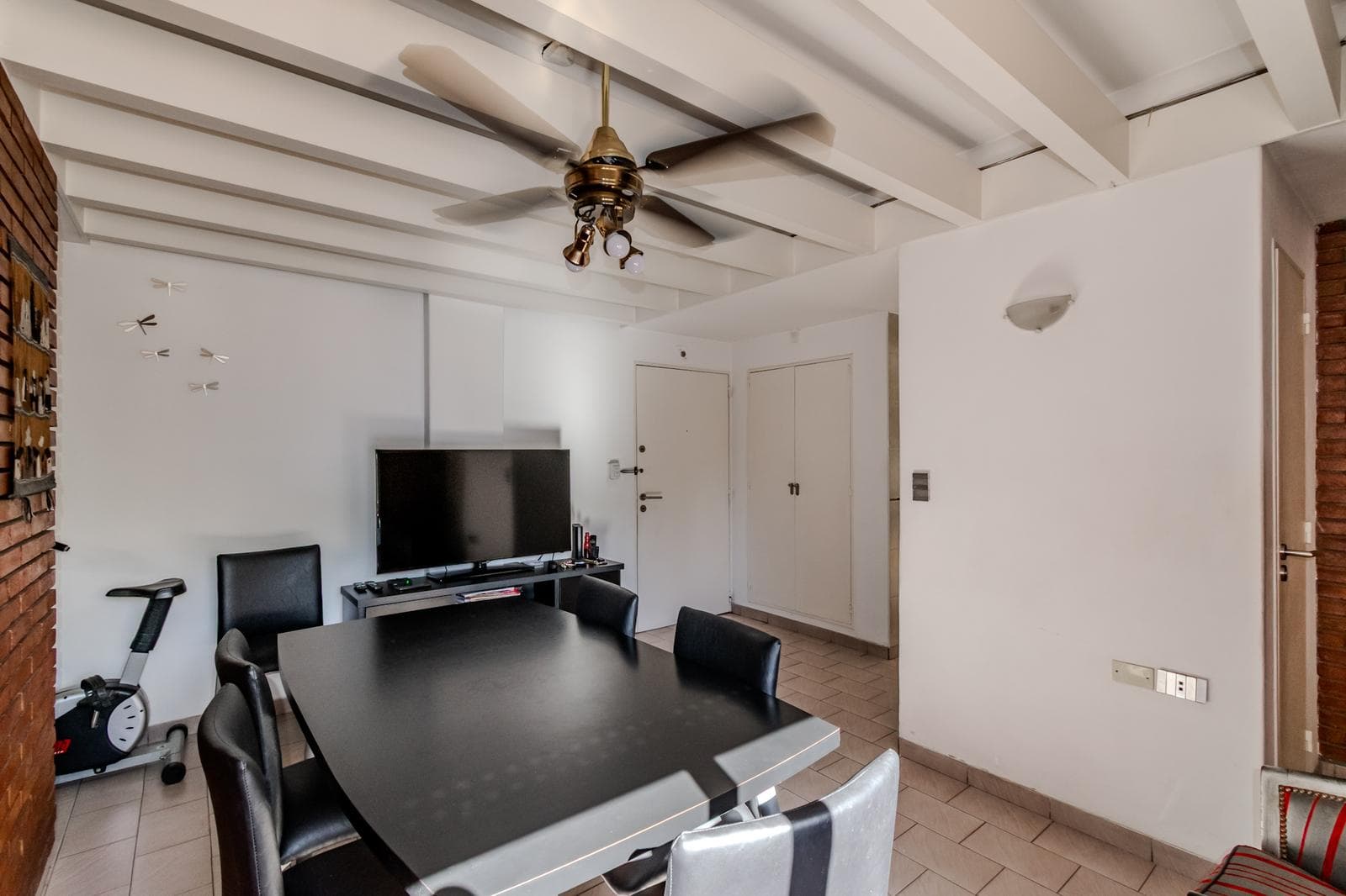 FOR SALE IN PATERNAL: 4-ROOM APARTMENT WITH STORAGE ROOM AND DEDICATED PARKING SPACE