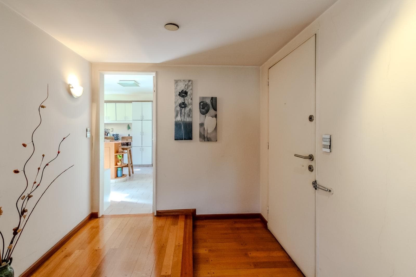 FOR SALE IN PATERNAL: 4-ROOM APARTMENT WITH STORAGE ROOM AND DEDICATED PARKING SPACE