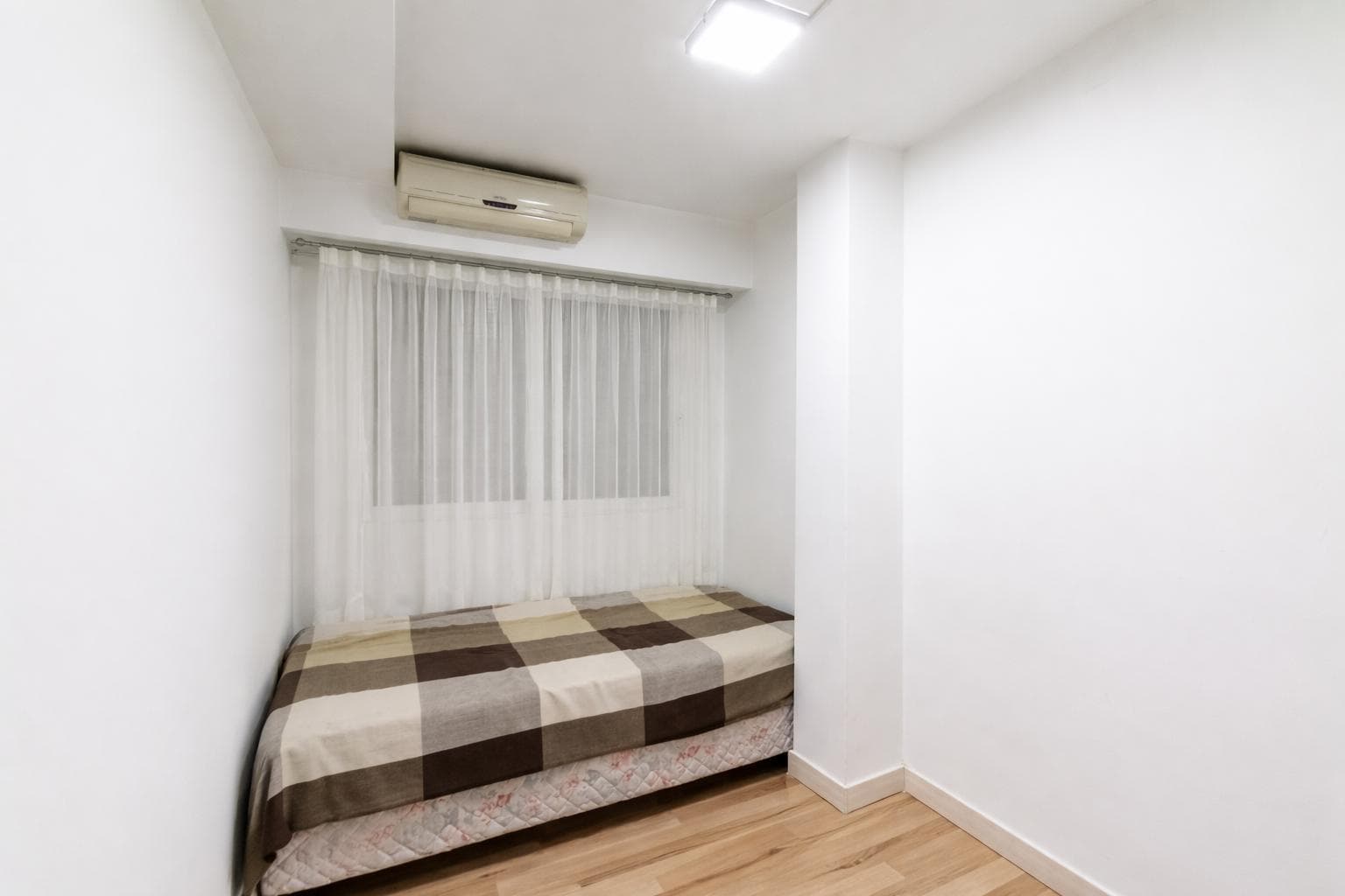 FOR SALE IN PATERNAL: 4-ROOM APARTMENT WITH STORAGE ROOM AND DEDICATED PARKING SPACE
