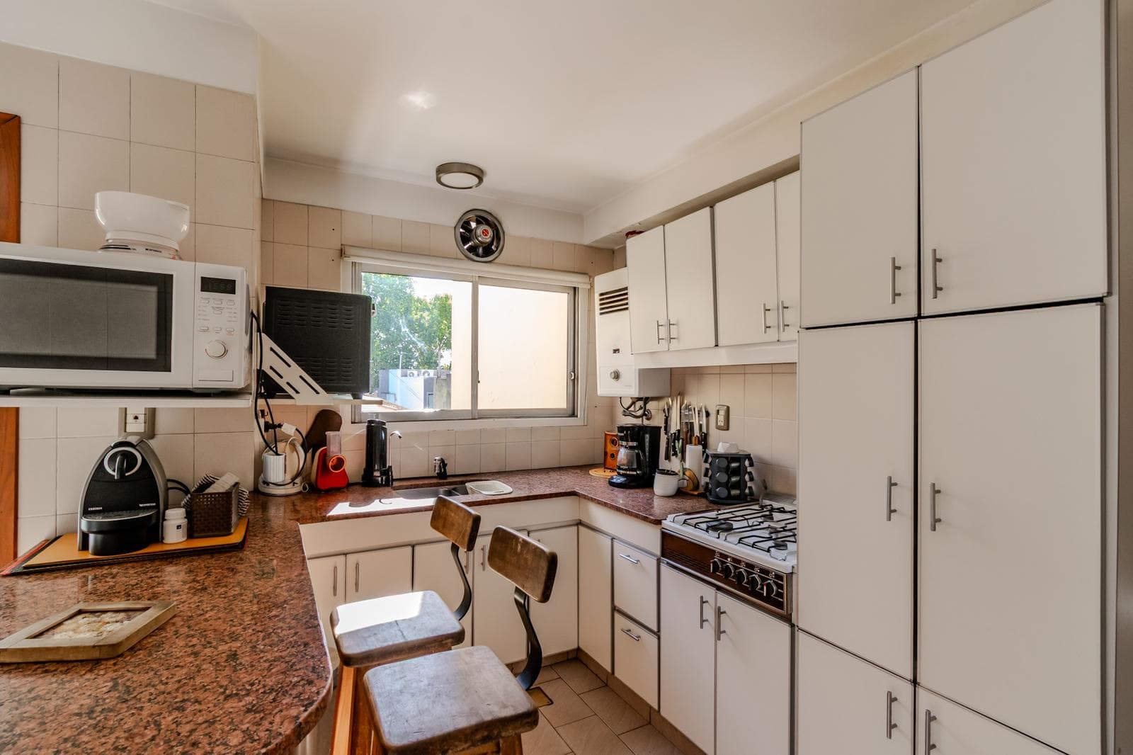 FOR SALE IN PATERNAL: 4-ROOM APARTMENT WITH STORAGE ROOM AND DEDICATED PARKING SPACE