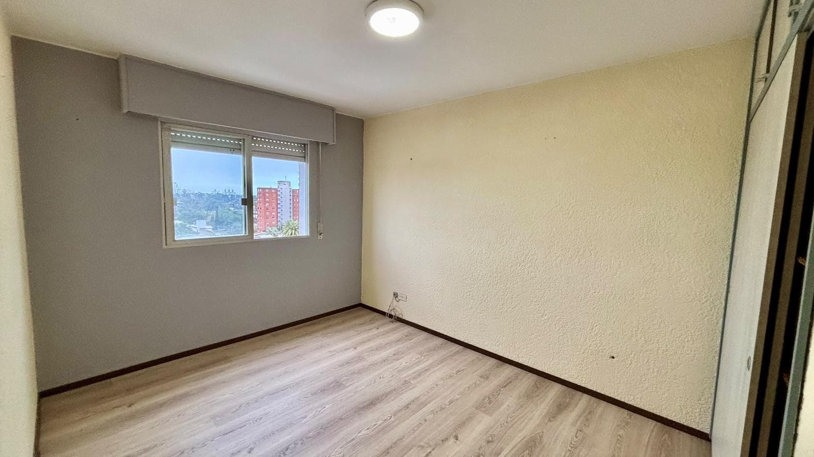 Unfurnished 2-bedroom apartment. Downtown Maldonado