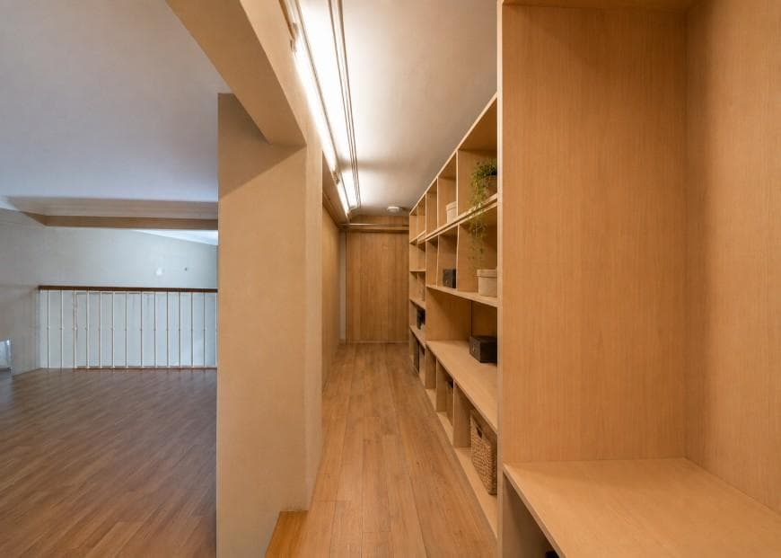 2-Room Apartment for Sale in Monserrat