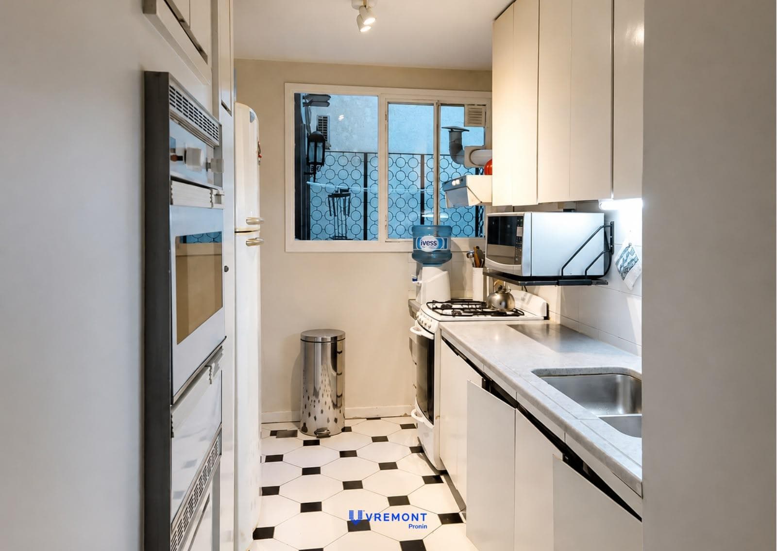 Palermo Chico: 4-Room House with Maid's Quarters and Patio