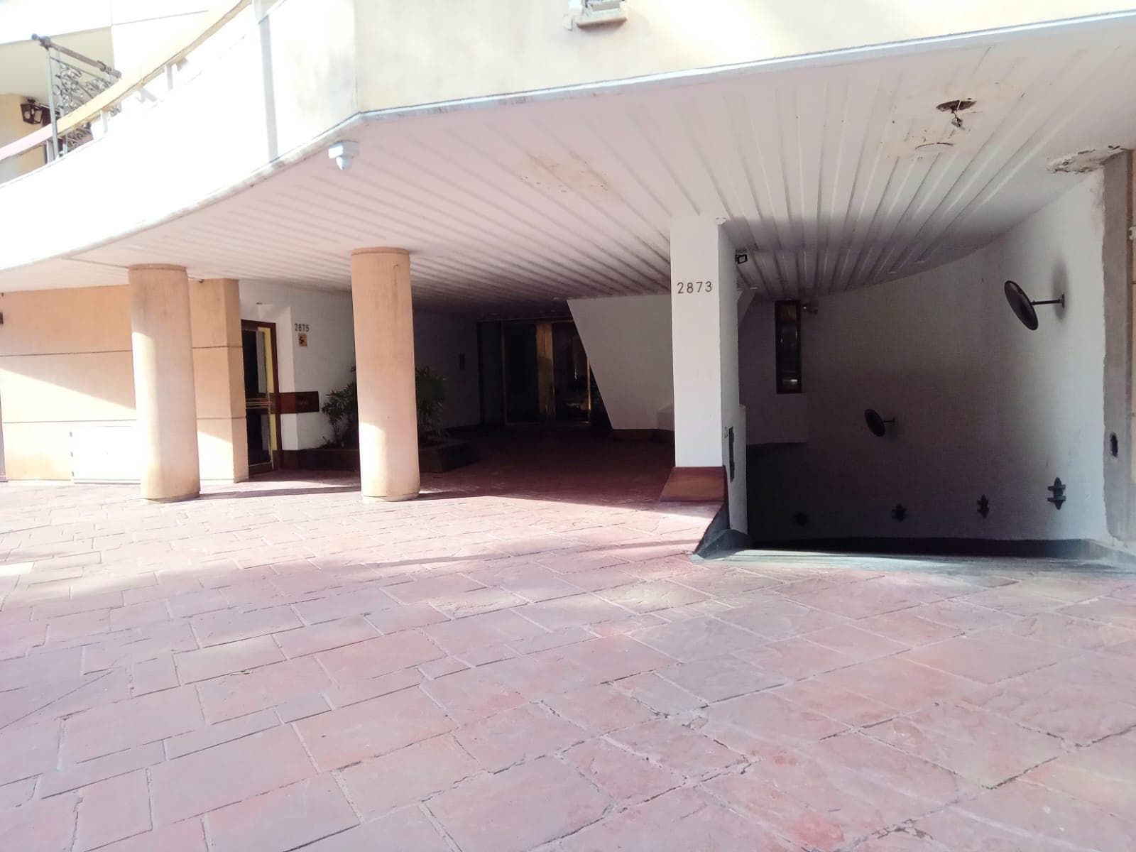 Palermo Chico: 4-Room House with Maid's Quarters and Patio