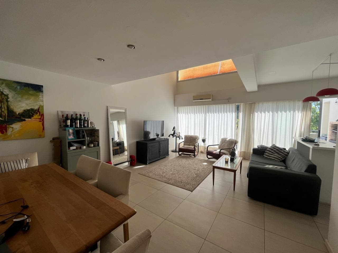 Apartment in Central Béccar, 2 rooms, with a balcony and barbecue, various amenities