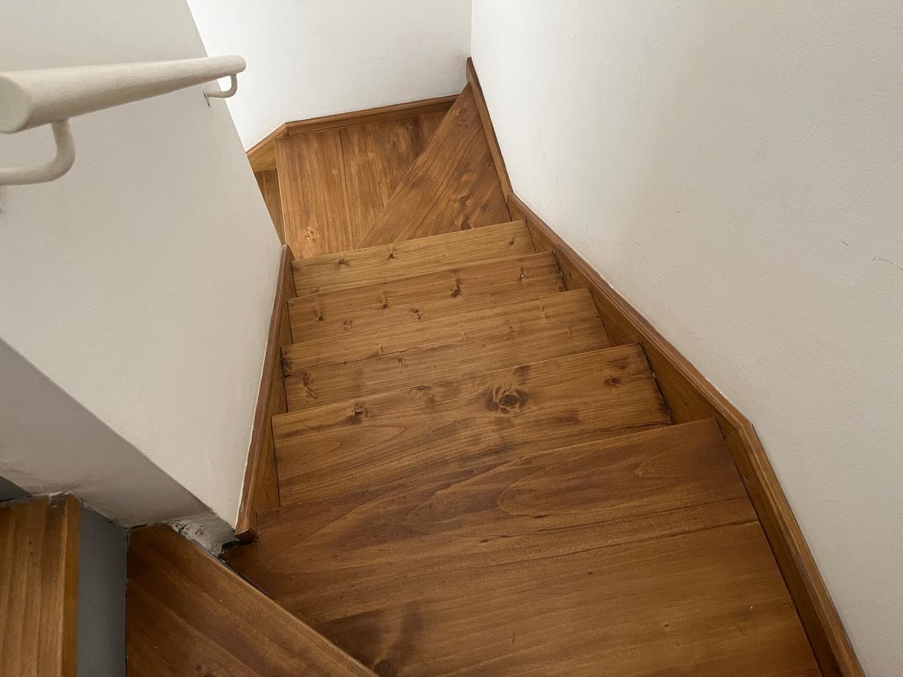 Apartment in Central Béccar, 2 rooms, with a balcony and barbecue, various amenities