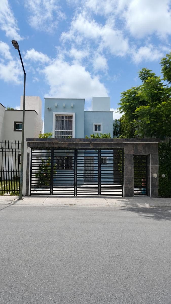 CASA EN RENTA JARDINES DEL SUR 1 AV 135 CANCUN ZONA SUR