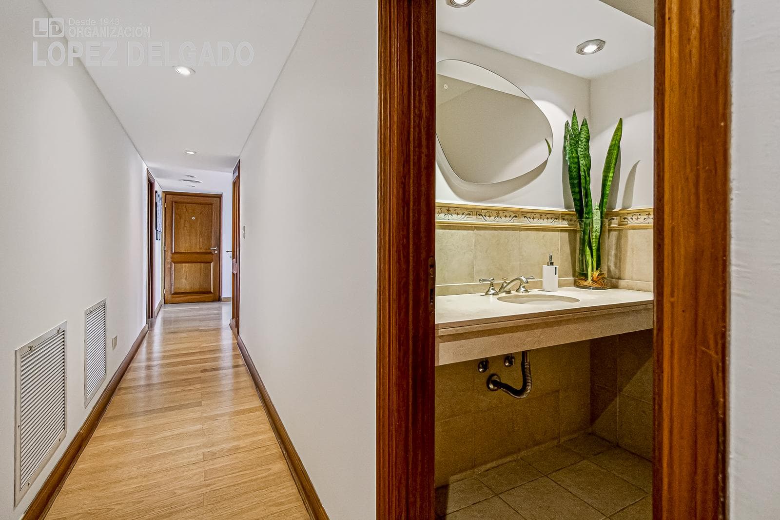 Exclusive 5-Bedroom Apartment with Service Quarter, 5 Parking Spaces, and a Pool | Iconic Building in Villa Devoto
