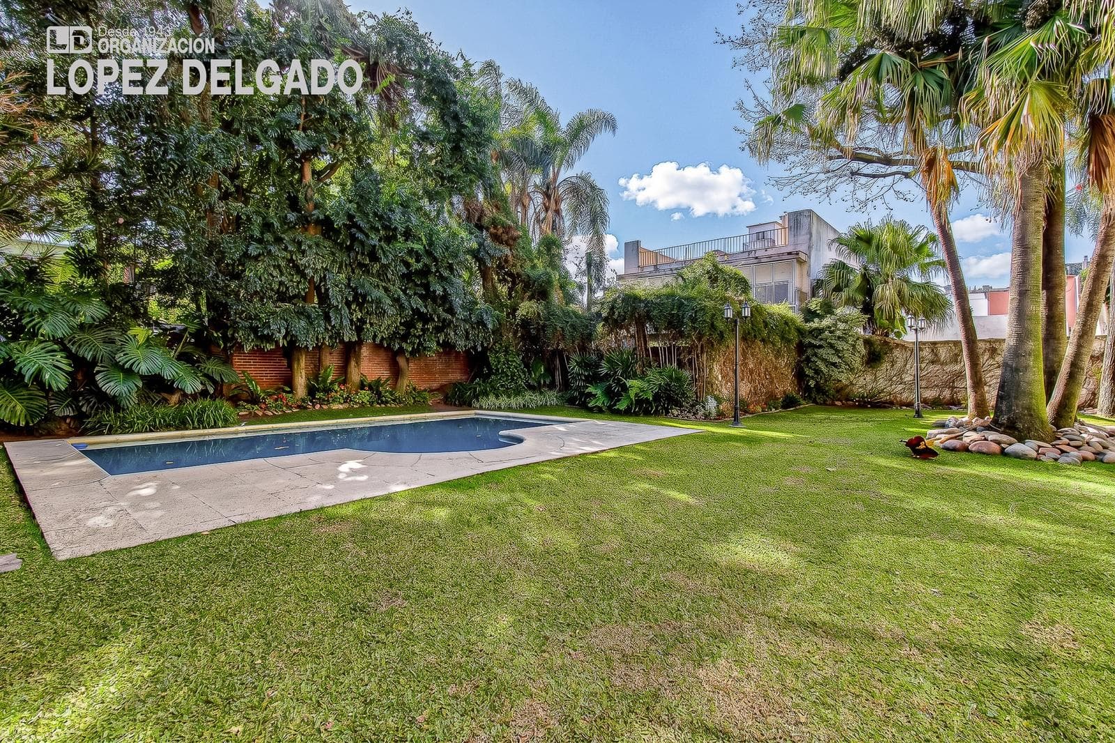 Exclusive 5-Bedroom Apartment with Service Quarter, 5 Parking Spaces, and a Pool | Iconic Building in Villa Devoto