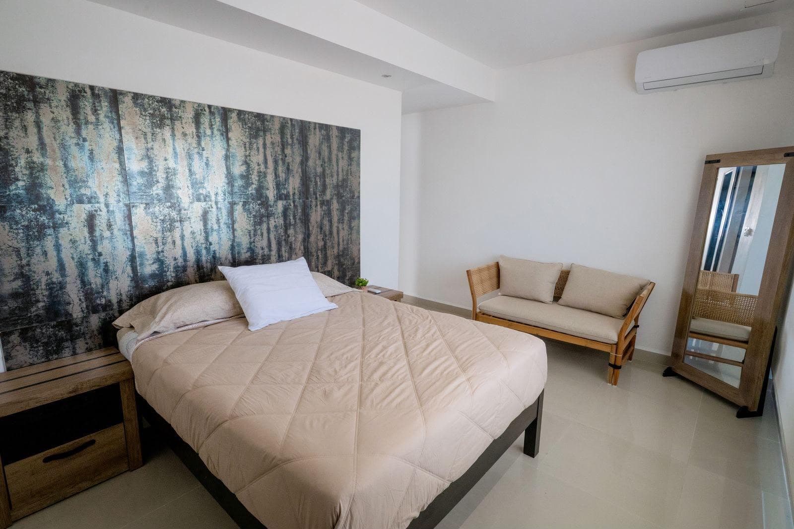 DEPARTAMENTO EN RENTA NUEVA YORK MALECON AMERICAS AV BONAMPAK CANCUN