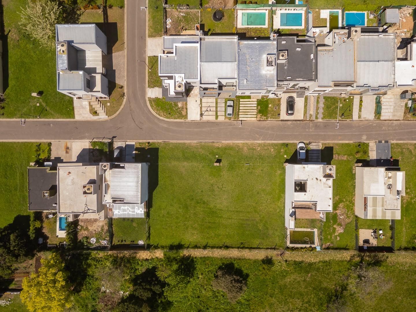 ONE-OF-A-KIND OPPORTUNITY: LOT FOR SALE IN THE FEDERICO PRIMERO GATED COMMUNITY - SOURIGUES, BERAZATEGUI