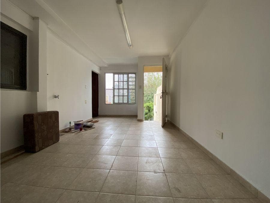 BULK SALE: 2 APARTMENTS AND A COMMERCIAL SPACE ON A PRIVATE LOT ON ISIDRO CASANOVA STREET