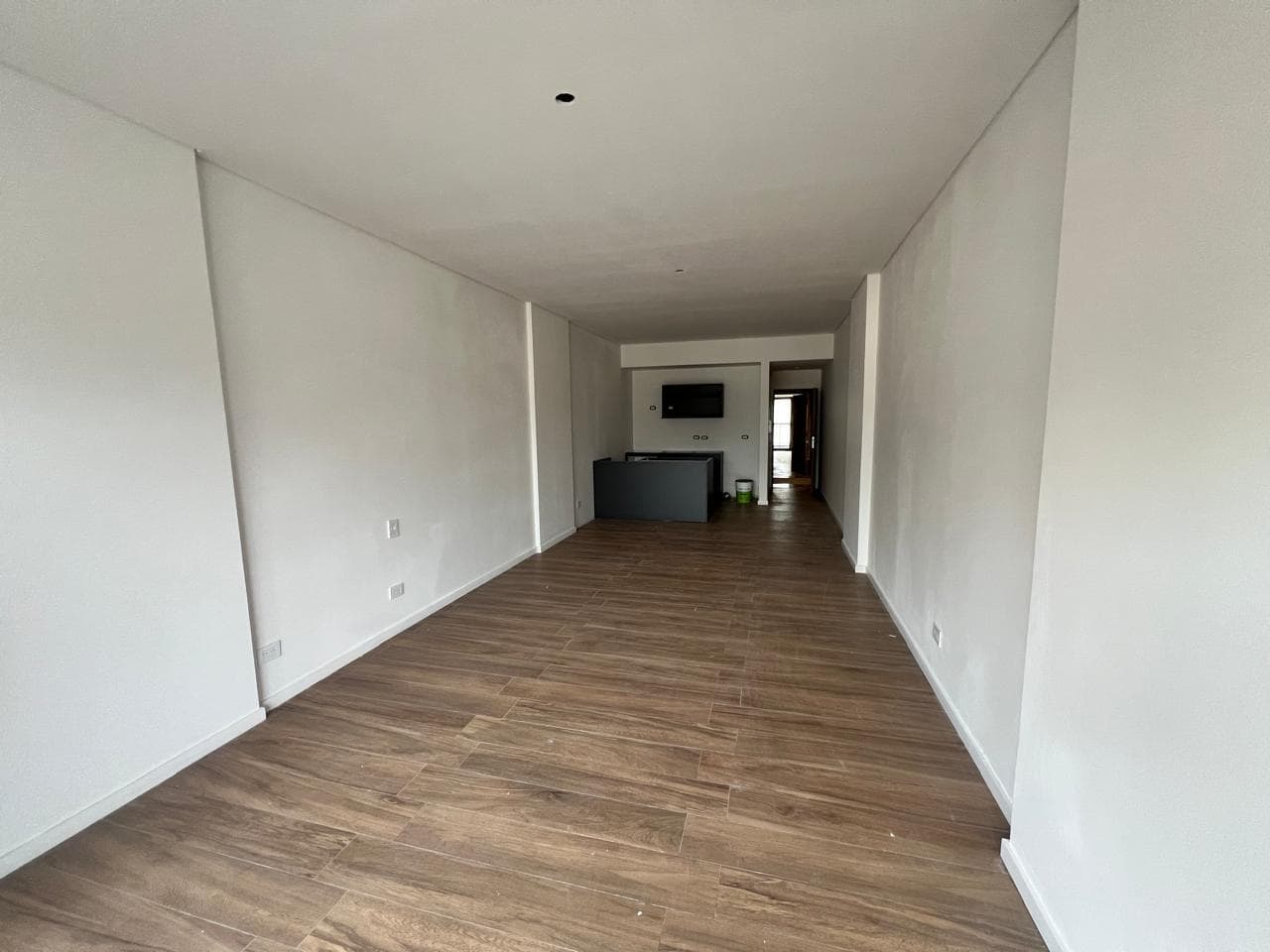 Brand-New Office Space for Rent, 2nd Floor, Suitable for Professional Use