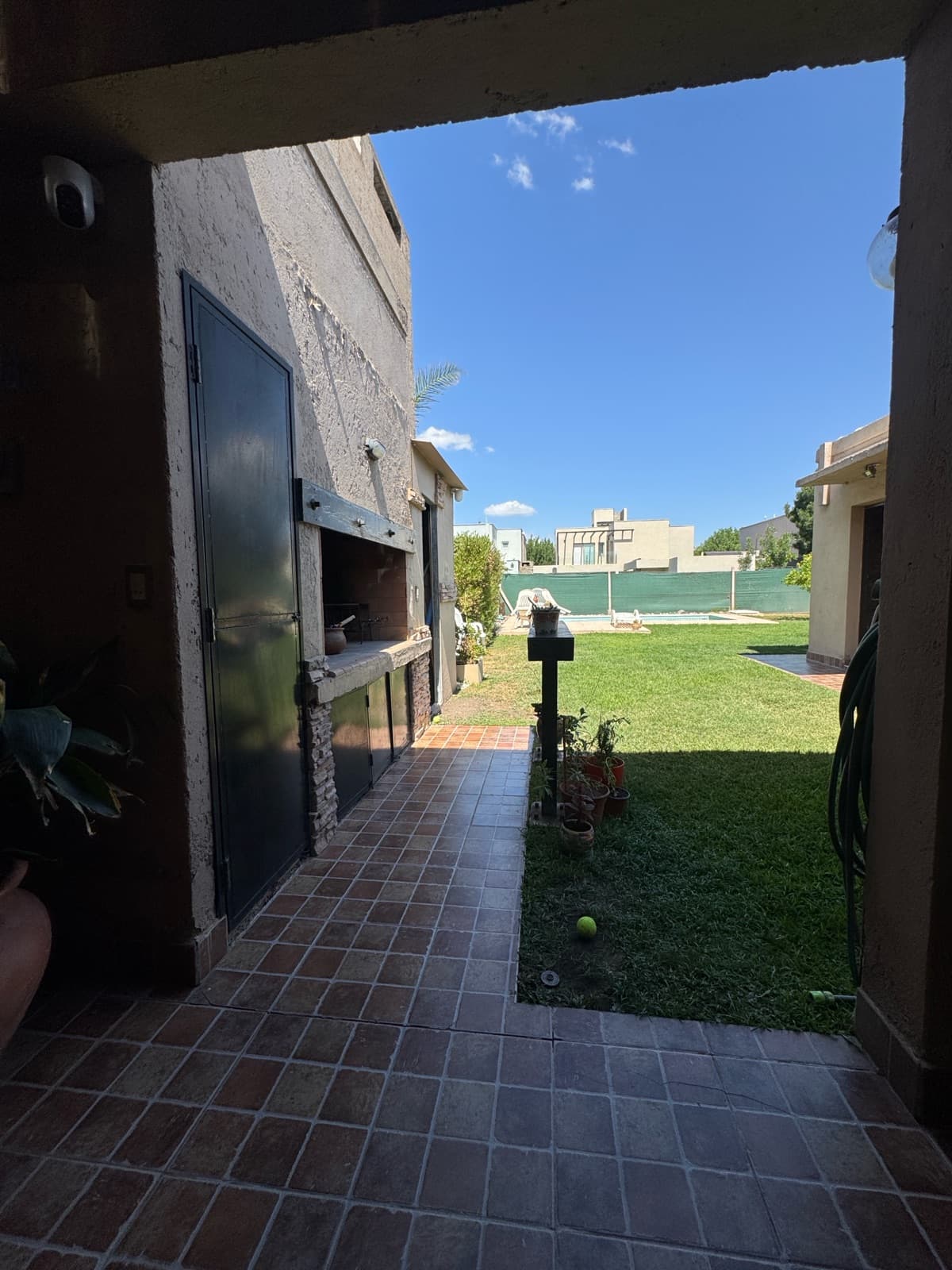 House - Luzuriaga