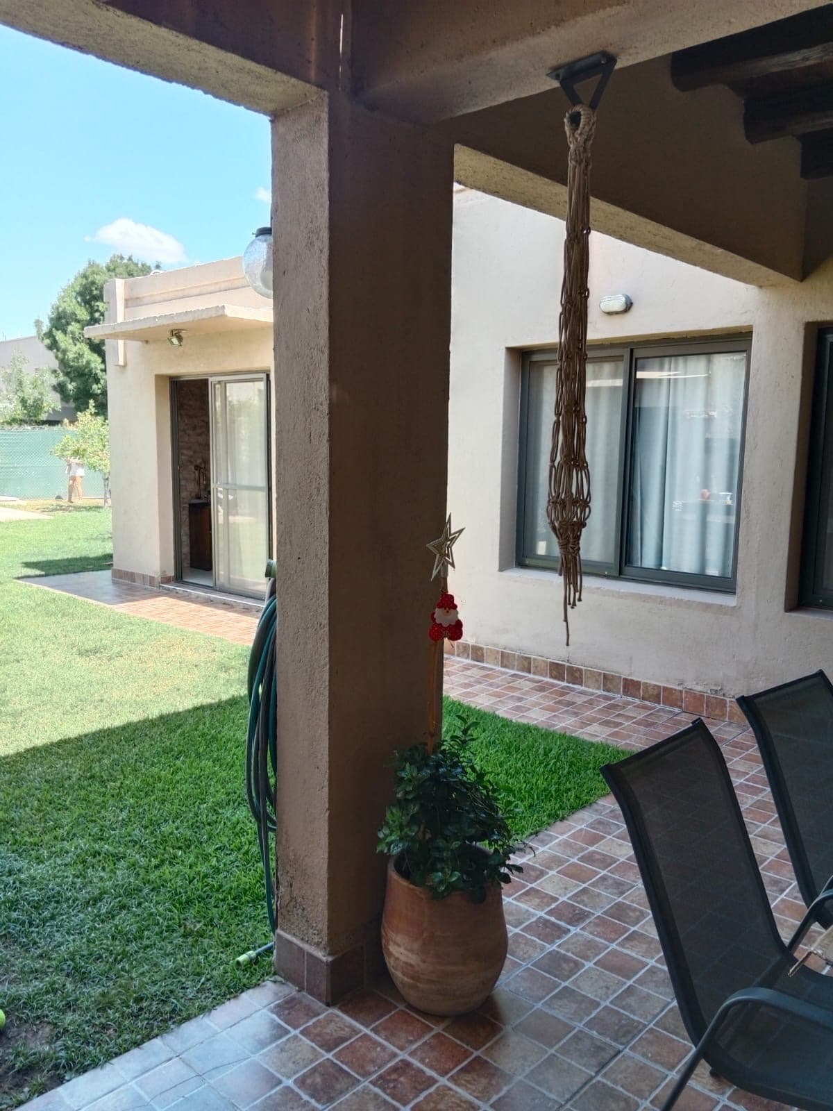 House - Luzuriaga