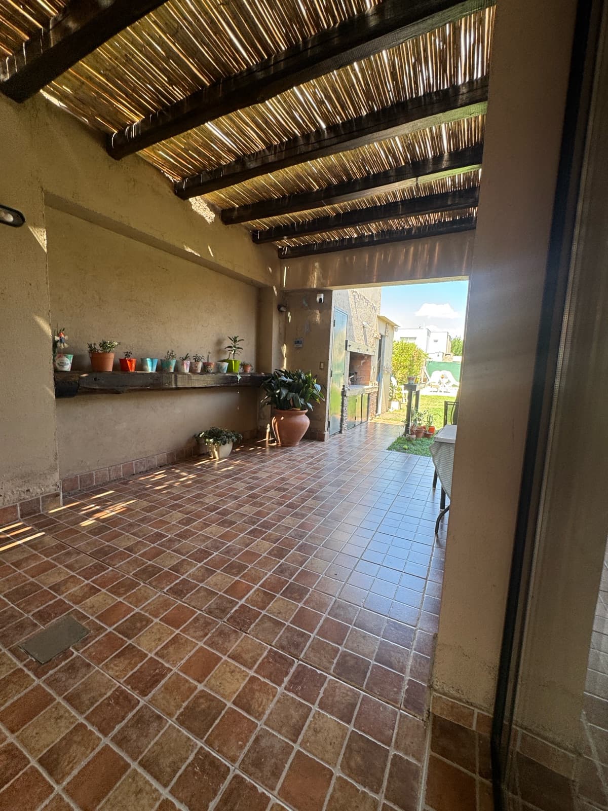 House - Luzuriaga
