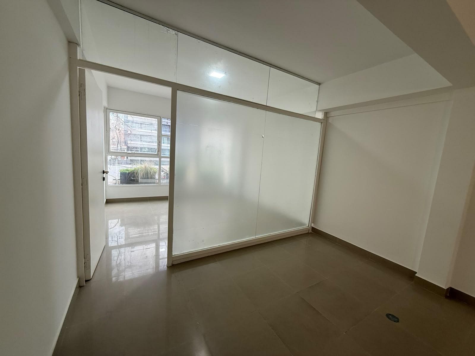 ONE-ROOM OFFICE OR PRACTICE FOR SALE WITH GARAGE IN BELGRANO