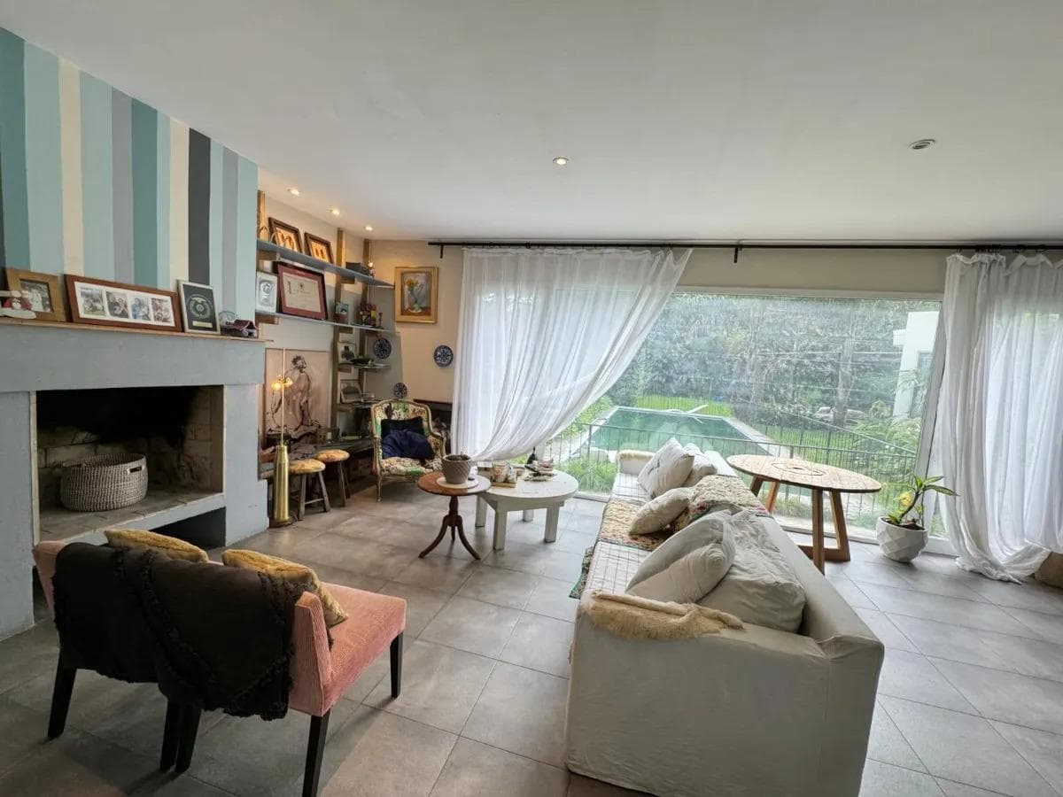 House for Sale: 6 Rooms, Golf Club Argentino Neighborhood, Pilar
