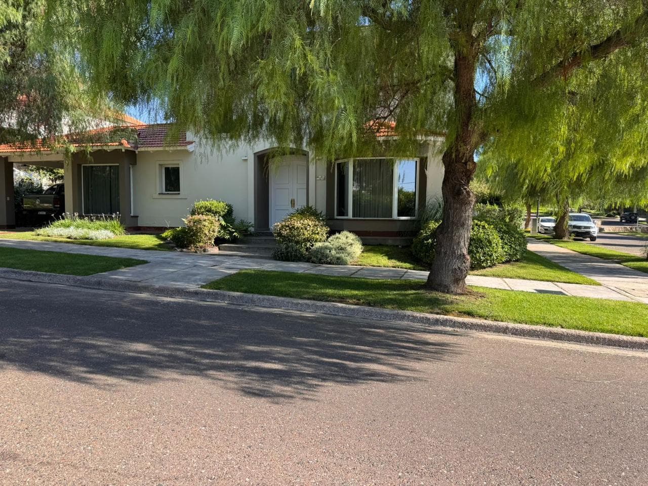 House in the Dalvian Neighborhood